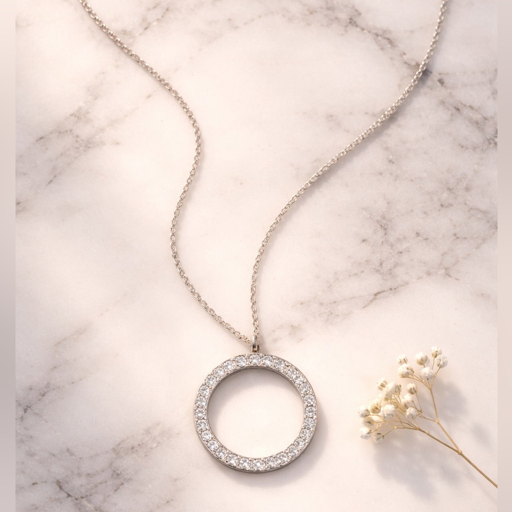 Signed MO 925 Sterling Pavé Diamond Eternity Circle Pendan 18" Necklace Like New